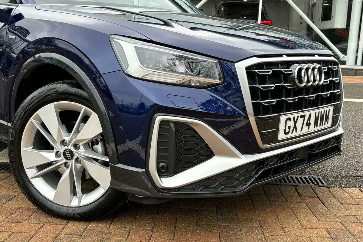2024-audi-q2-15-35-tfsi-s-line-tronic-big-4