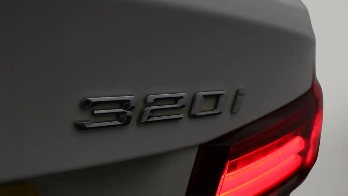 2018-bmw-3-series-20-320i-xdrive-m-sport-shadow-edition-touring-5d-auto-big-21
