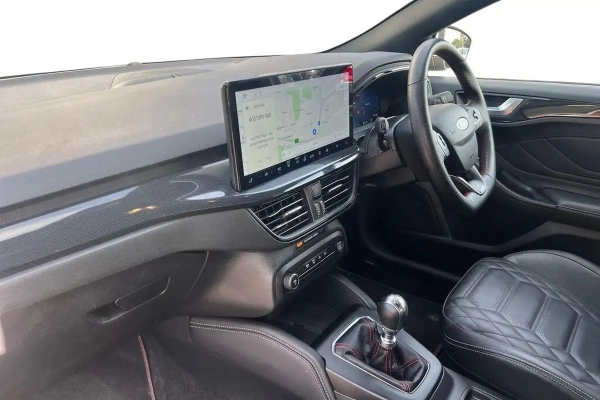 2022-ford-focus-10t-st-line-vignale-125ps-hatchback-big-6