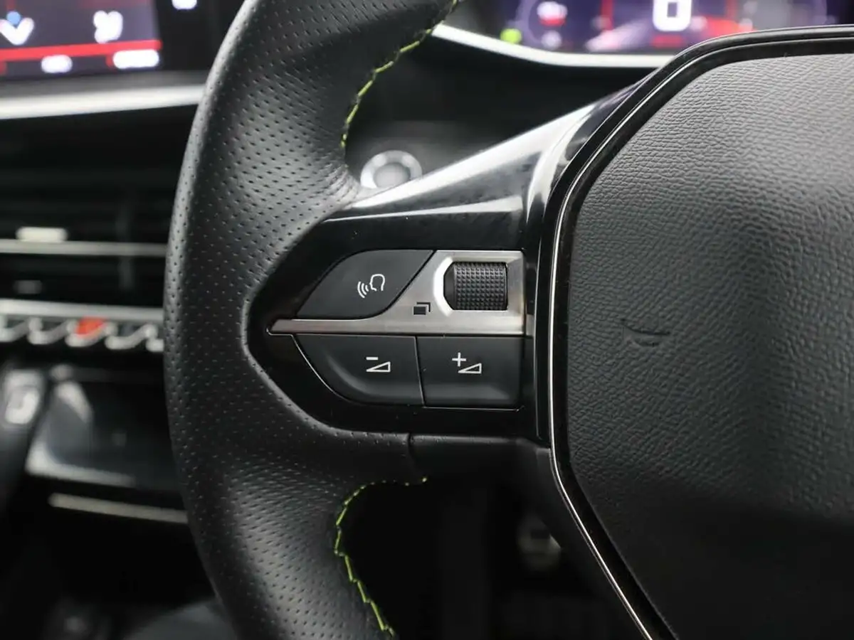 2020-peugeot-208-12-puretech-gt-line-100bhp-big-19