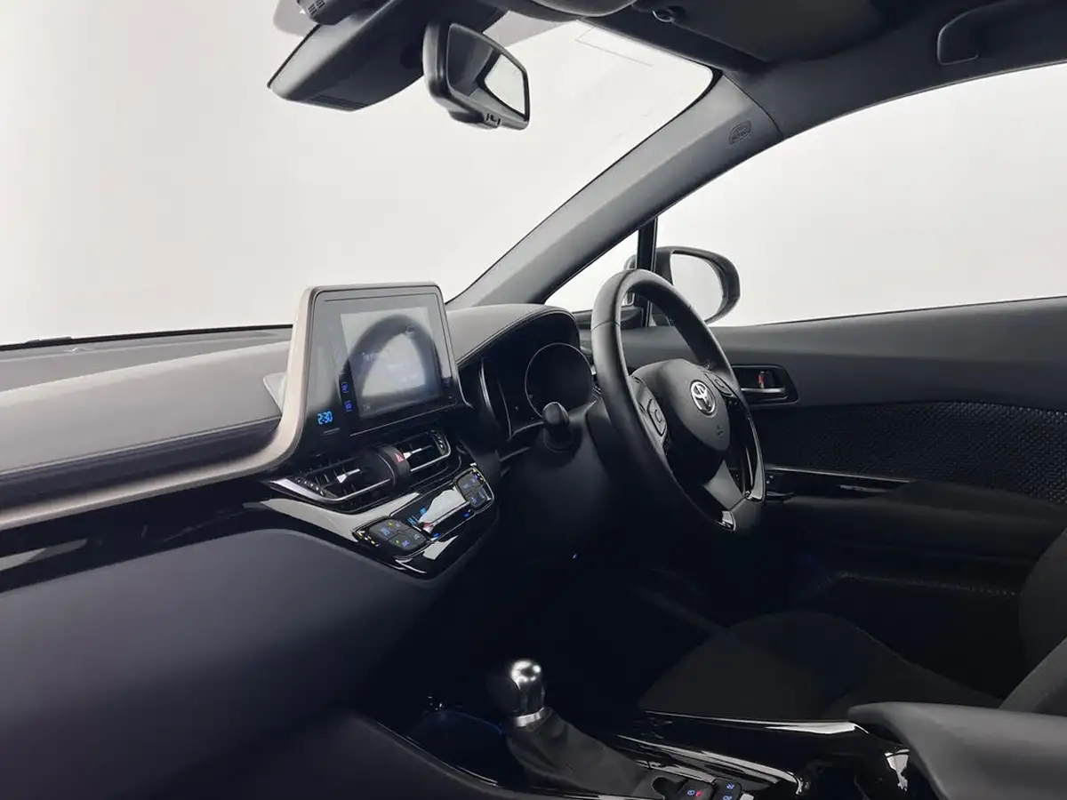 2019-toyota-c-hr-18-vvt-i-design-big-16