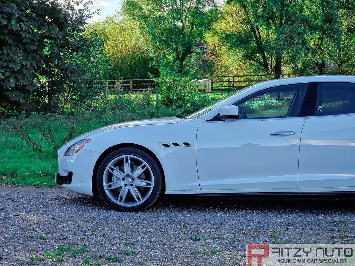 2016-maserati-quattroporte-30td-big-10