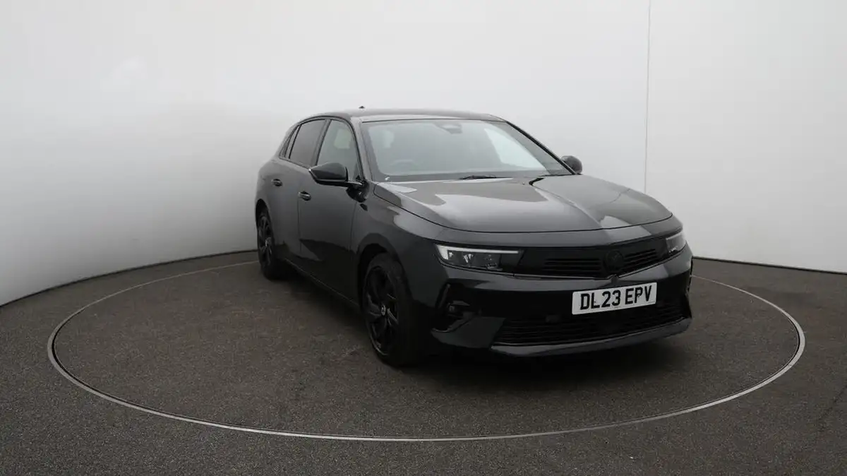 2023-vauxhall-astra-12-turbo-gs-hatchback-auto-big-34