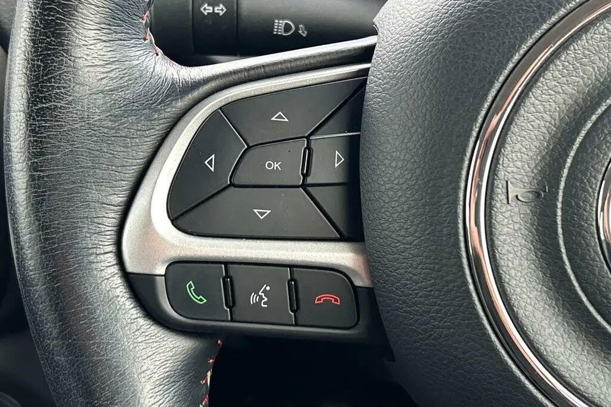 2021-jeep-renegade-13-gse-trailhawk-phev-big-13