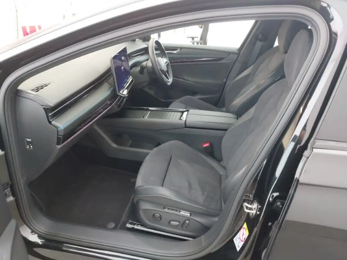 2024-volkswagen-id7-e-launch-edition-big-4