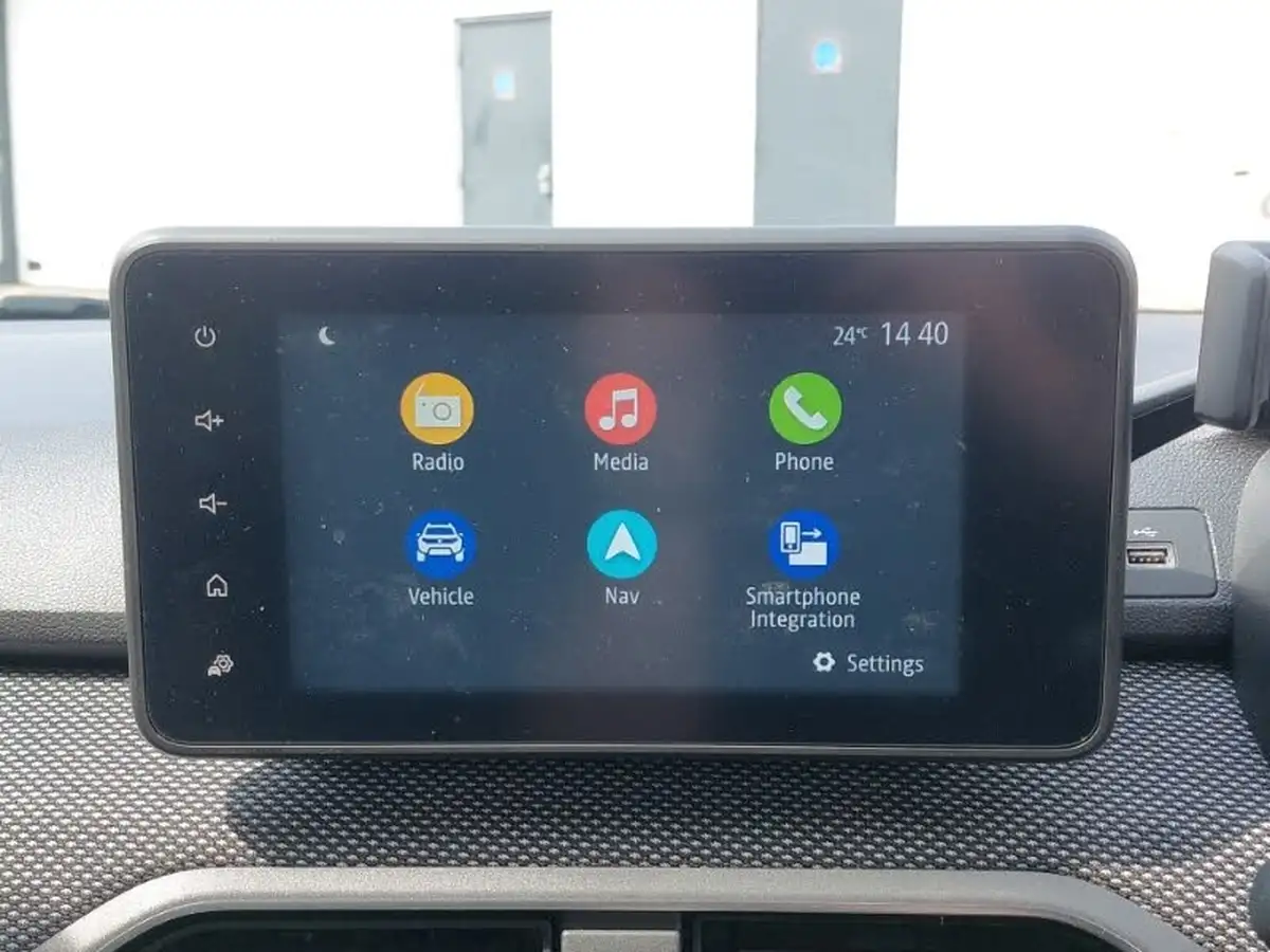 2022-dacia-sandero-10-tce-comfort-90bhp-big-18