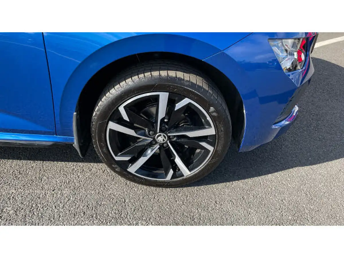 2025-skoda-kamiq-10-tsi-monte-carlo-116ps-dsg-big-37