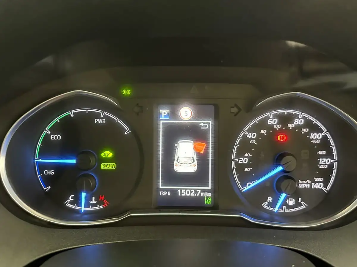 2018-toyota-yaris-15-vvt-i-excel-hybrid-big-11