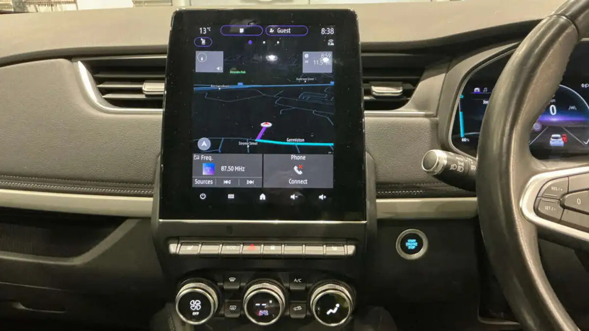 2021-renault-zoe-e-gt-line-big-10