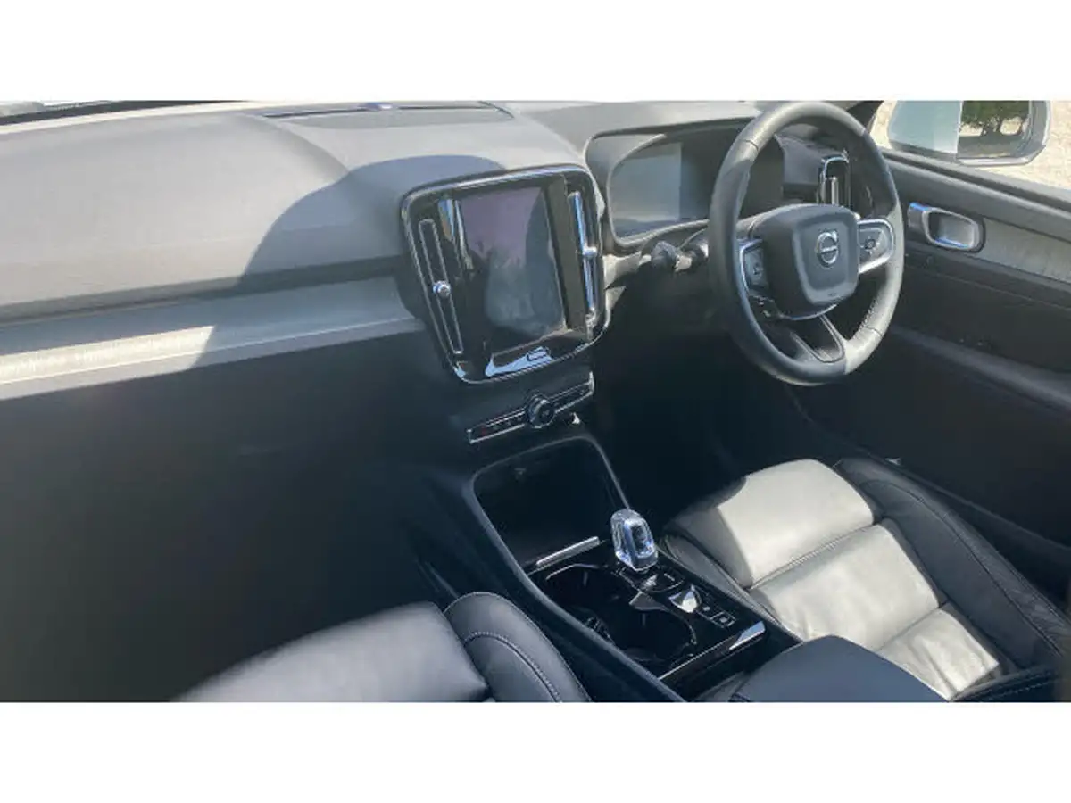 2022-volvo-xc40-15-t5-inscription-pro-big-3