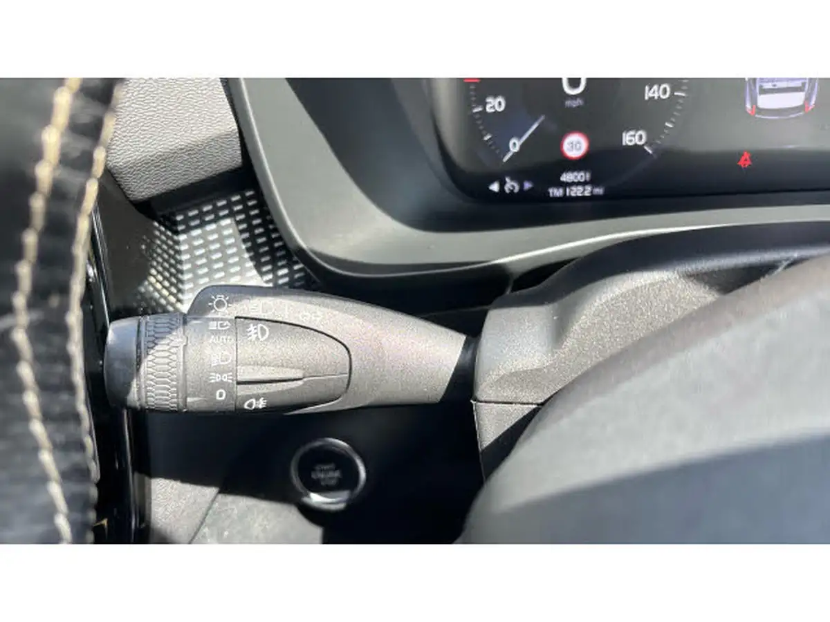 2020-volvo-xc40-20td-d3-r-design-geartronic-big-22