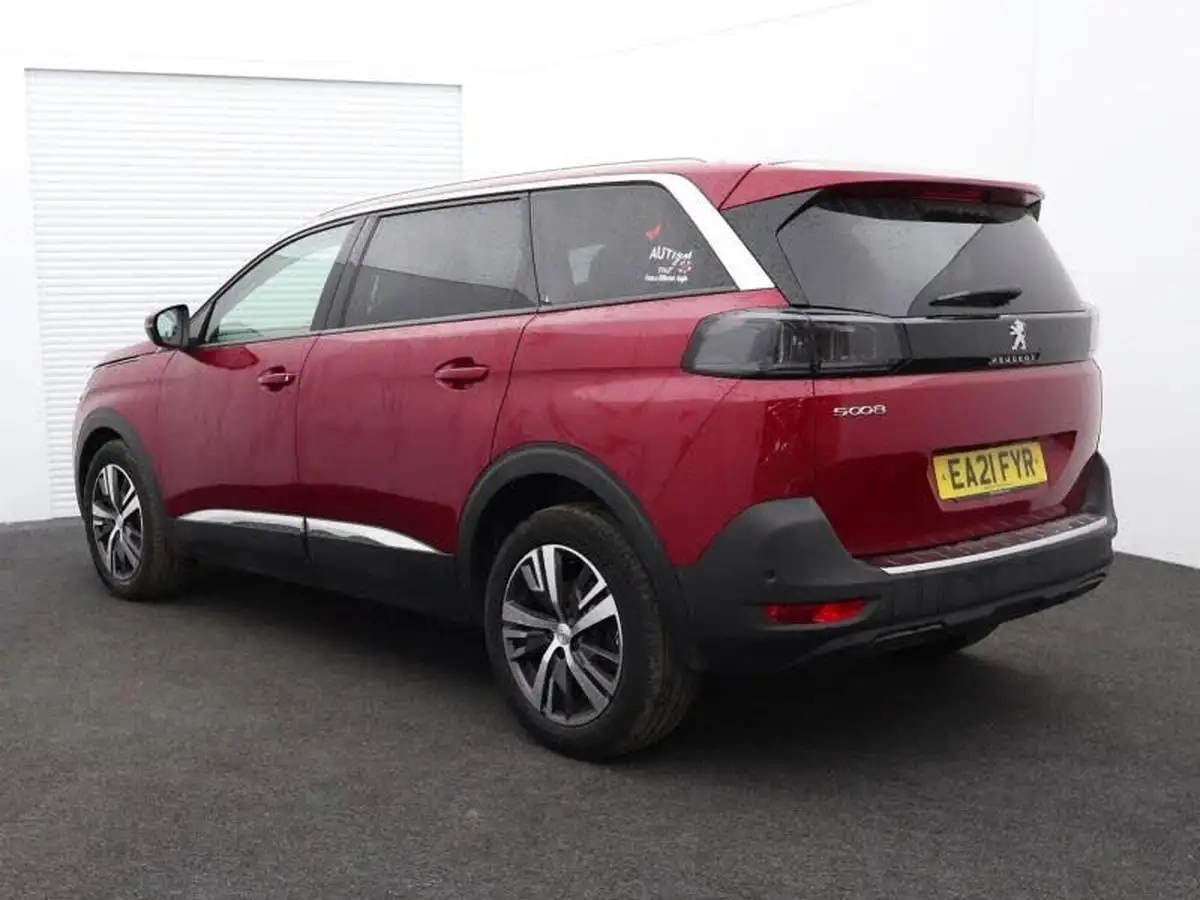 2021-peugeot-5008-suv-12-puretech-allure-premium-big-4