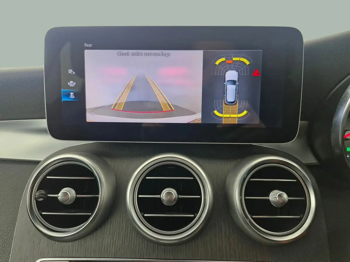 2020-mercedes-benz-glc-class-20d-glc220d-amg-line-station-wagon-5d-4matic-plus-big-38