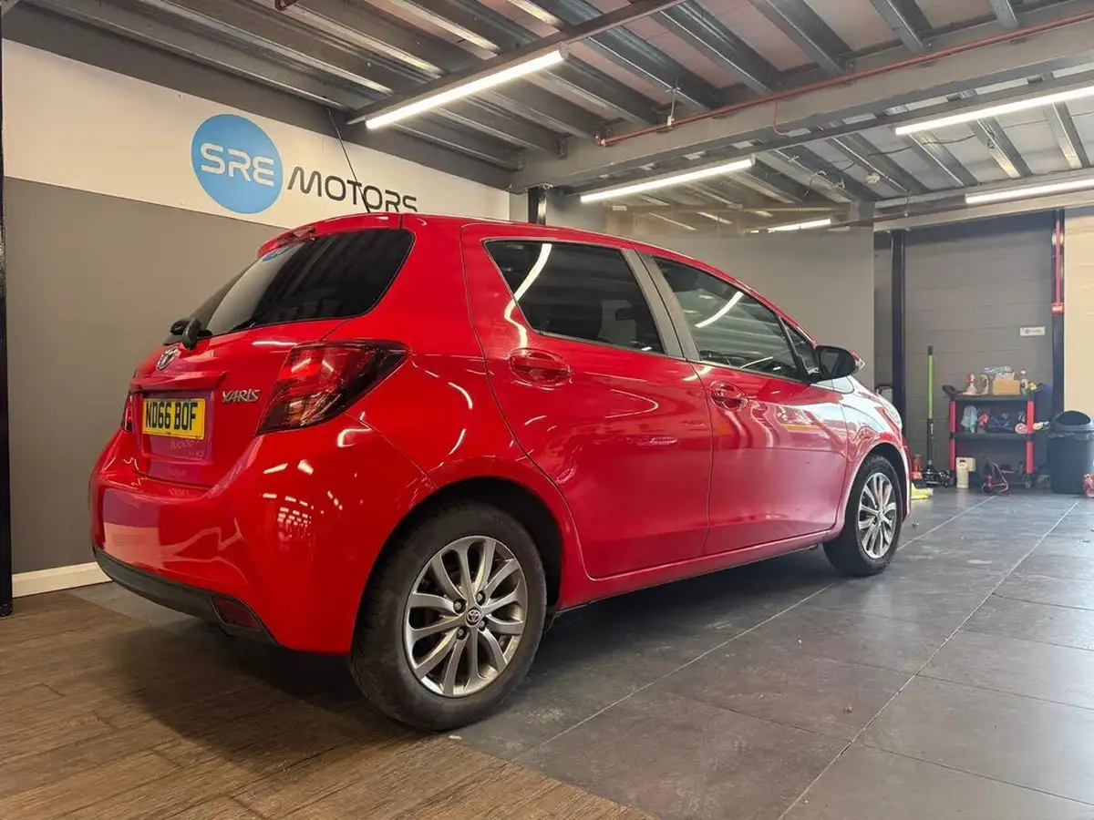 2016-toyota-yaris-10-vvt-i-icon-tss-5d-big-7