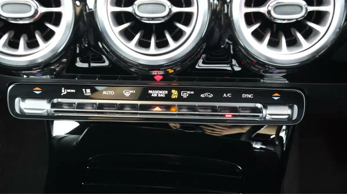 2022-mercedes-benz-a-class-13-a180-amg-line-executive-hatchback-5d-7g-dct-big-12