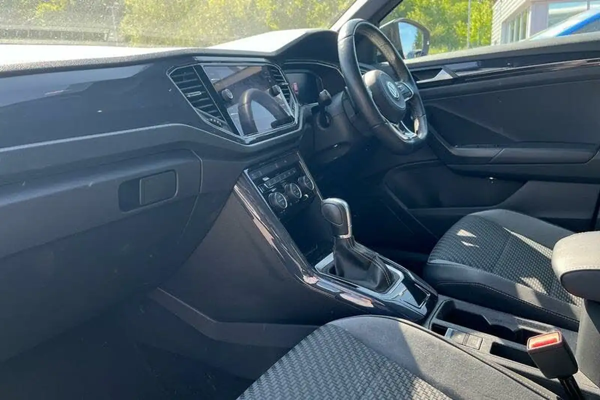 2019-volkswagen-t-roc-15-tsi-r-line-dsg-big-17