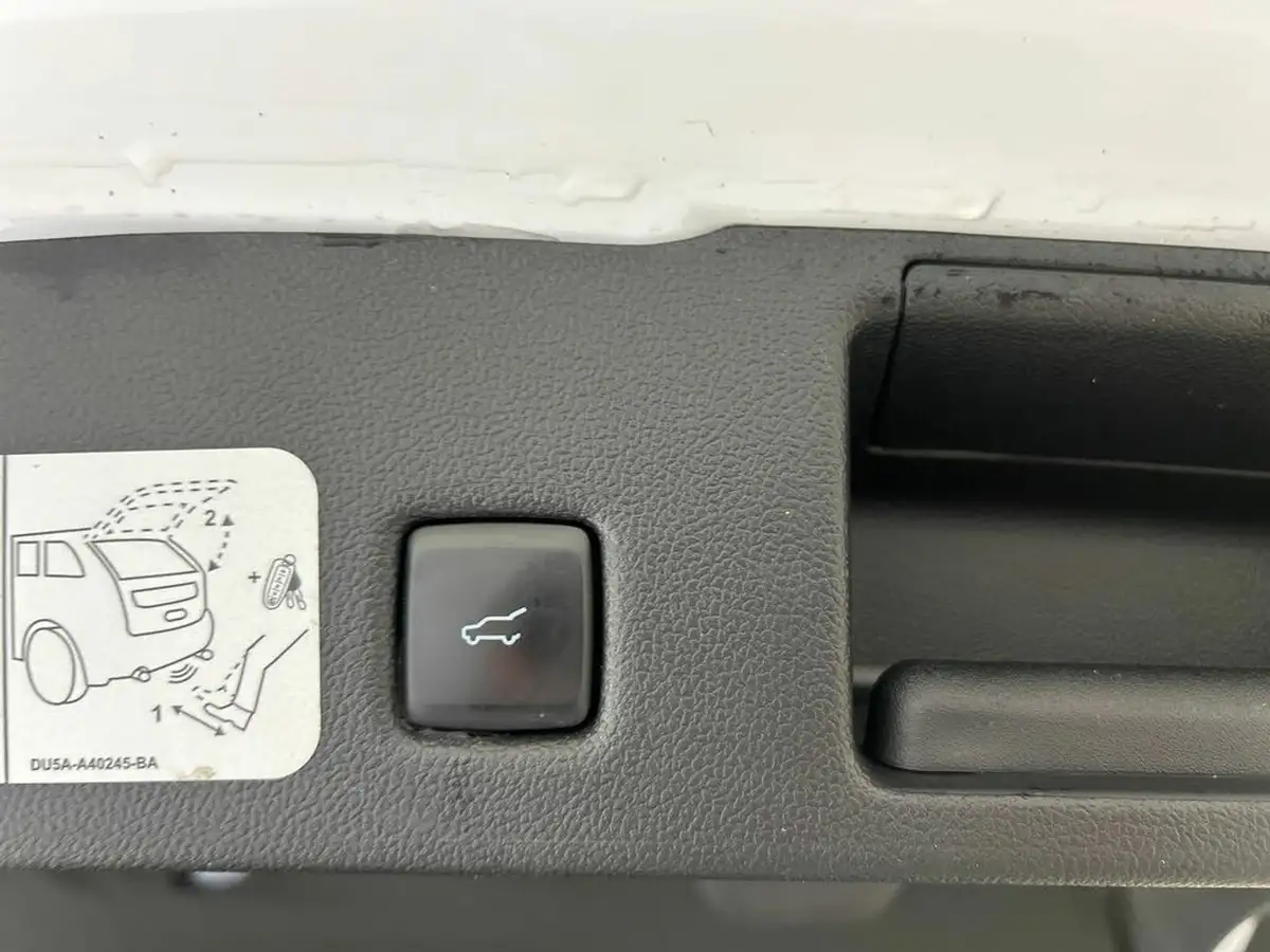 2021-ford-kuga-15-st-line-x-edition-big-17