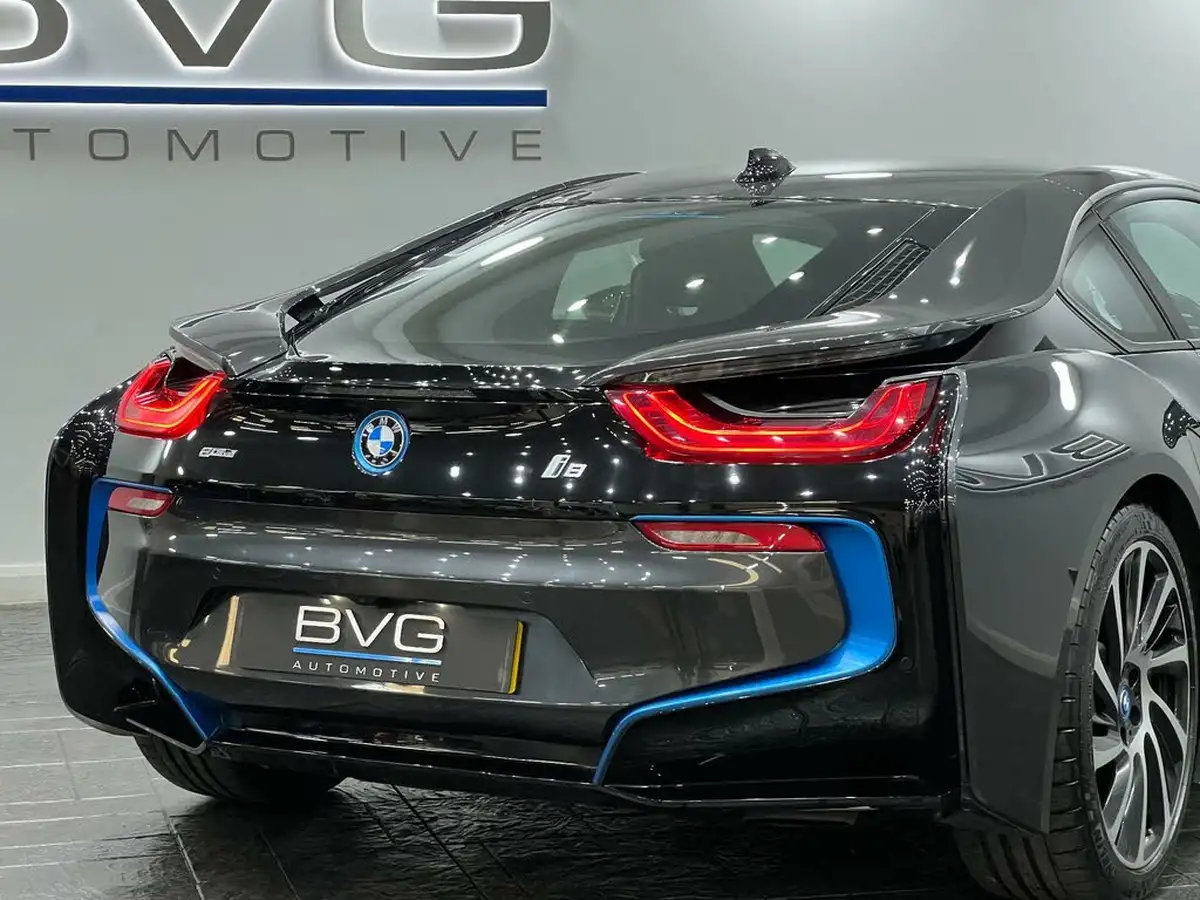 2017-bmw-i8-15-big-27