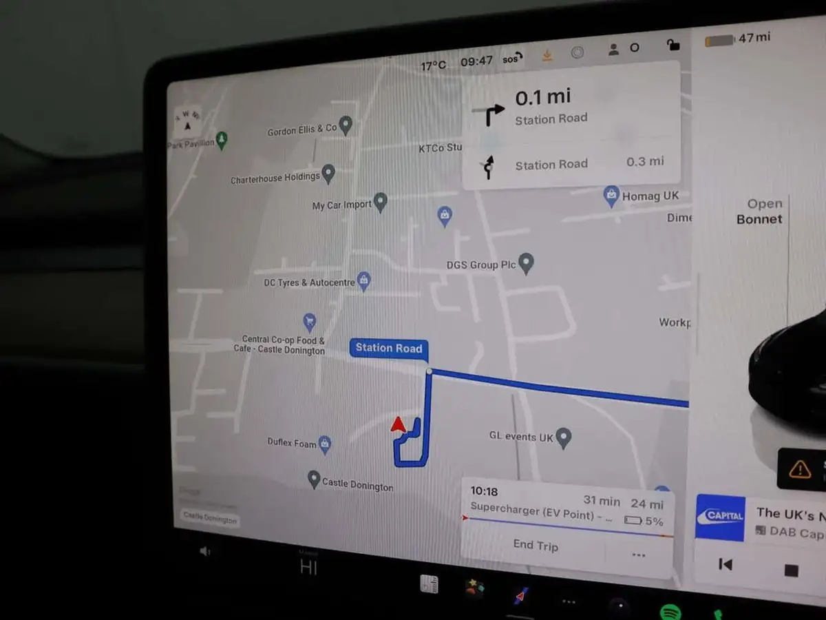 2022-tesla-model-3-e-rwd-big-26