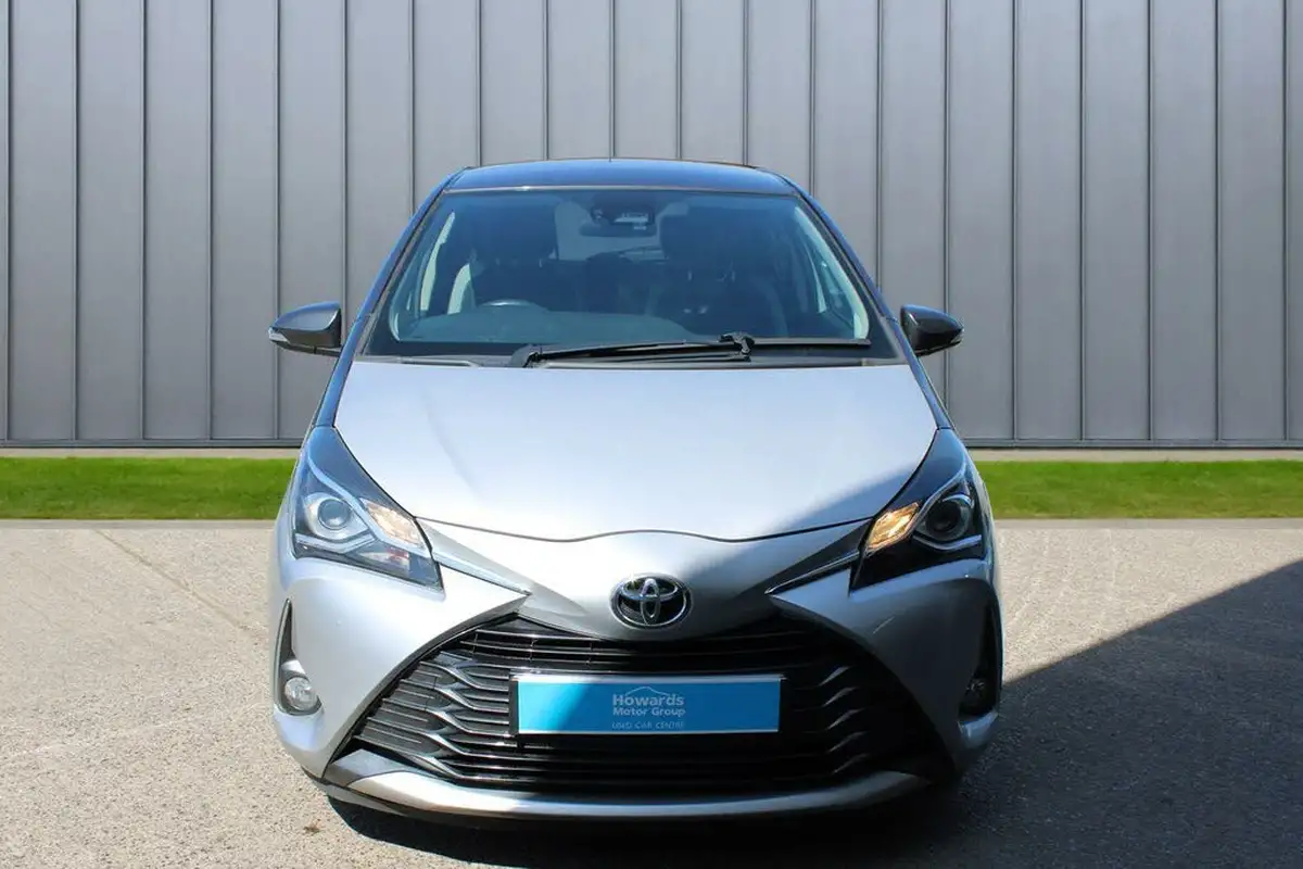 2019-toyota-yaris-15-vvt-i-y20-111bhp-1496cc-big-2