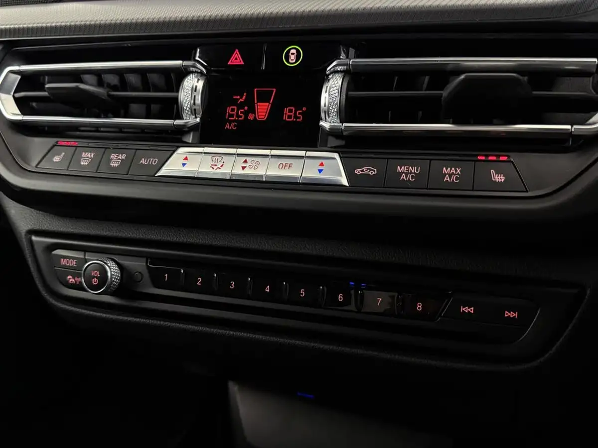 2021-bmw-1-series-15td-116d-m-sport-lcp-big-35