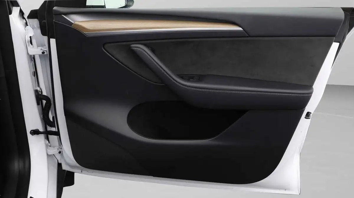 2024-tesla-model-y-e-long-range-306bhp-awd-big-15