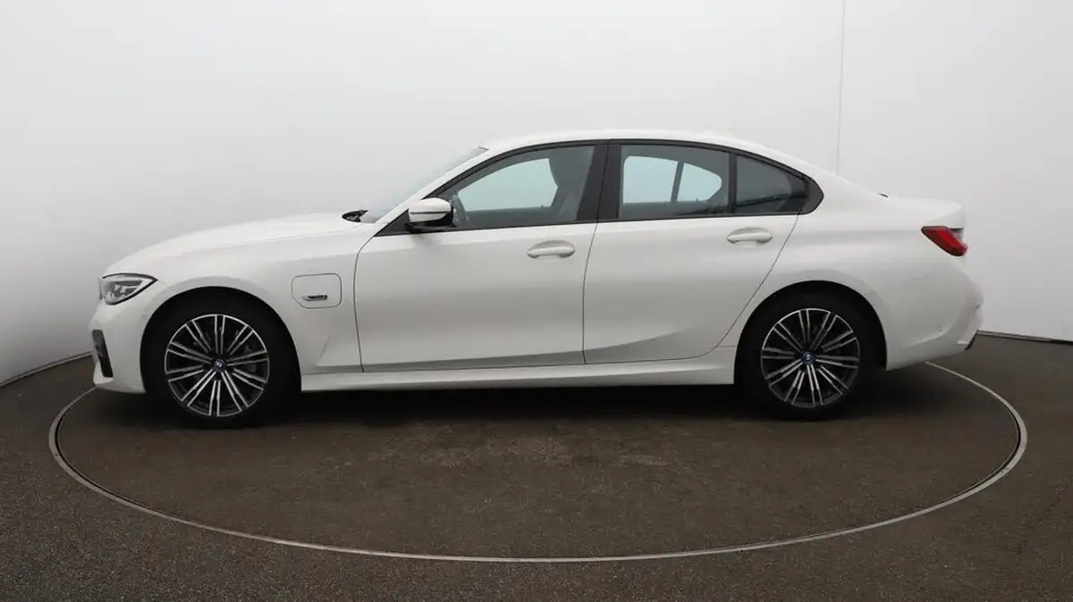 2022-bmw-3-series-20-330e-m-sport-pro-pack-saloon-4d-big-65