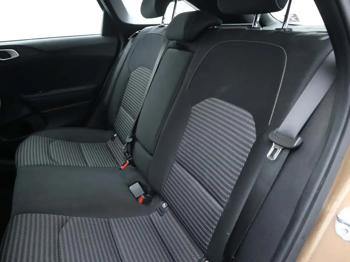 2022-kia-ceed-10-t-gdi-2-sportswagon-big-9