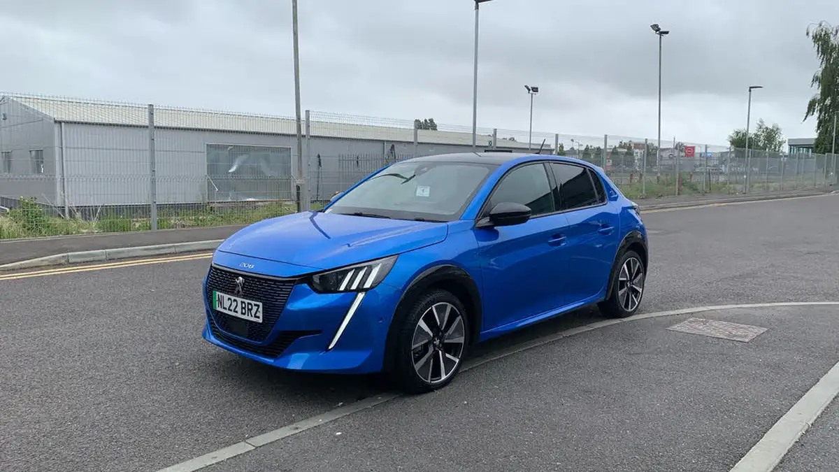2022-peugeot-208-e-gt-136bhp-50kwh-big-6