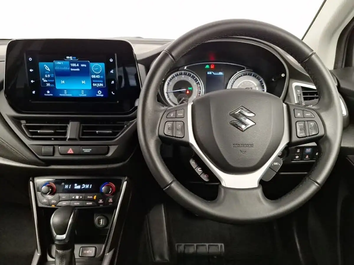 2024-suzuki-s-cross-15-motion-big-6