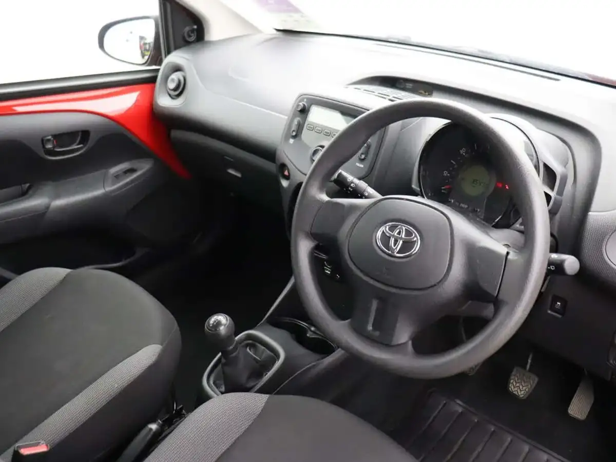 2019-toyota-aygo-10-vvt-i-x-5d-big-16
