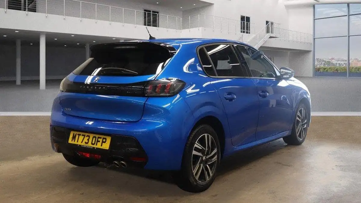 2023-peugeot-208-12-puretech-allure-premium-130ps-eat8-big-8