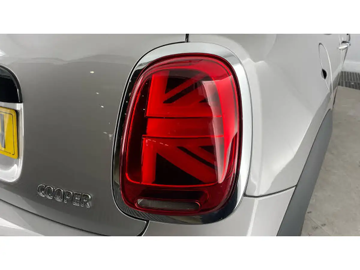 2023-mini-cooper-15-cooper-classic-premium-auto-hatchback-3d-auto-big-21