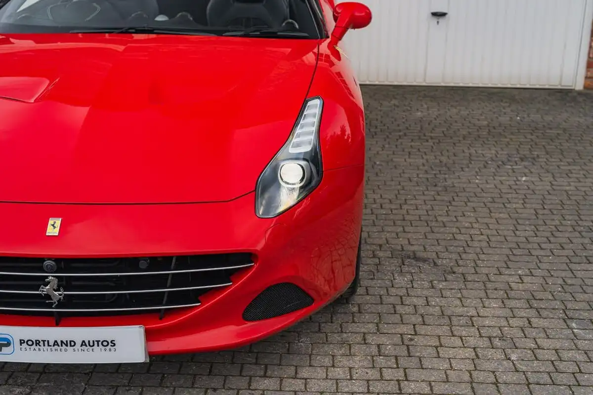 2015-ferrari-california-39-t-big-13