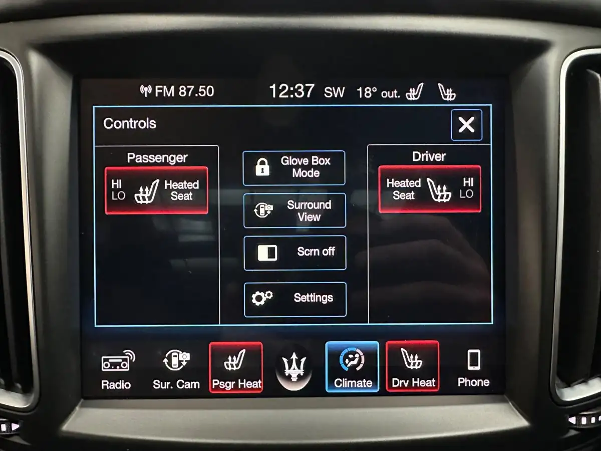 2017-maserati-levante-30td-4x4-no-trim-big-56