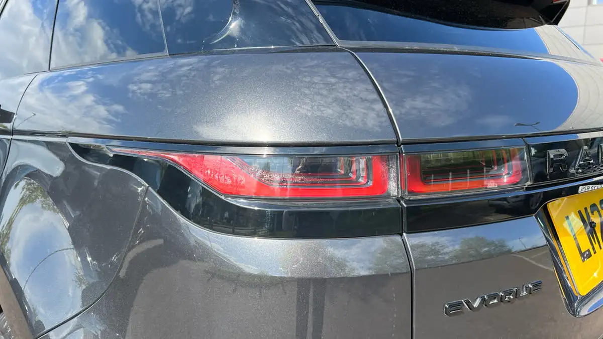 2022-land-rover-range-rover-evoque-20-d200-r-dynamic-se-big-18