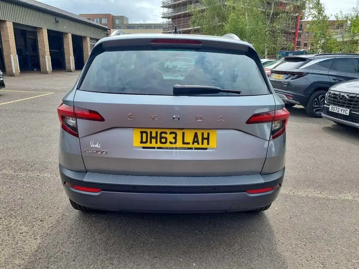 2020-skoda-karoq-15-tsi-se-l-dsg-big-10