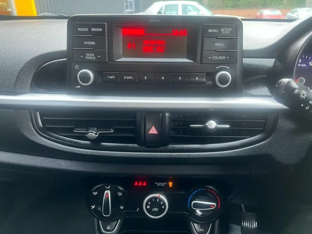 2017-kia-picanto-10-2-big-6