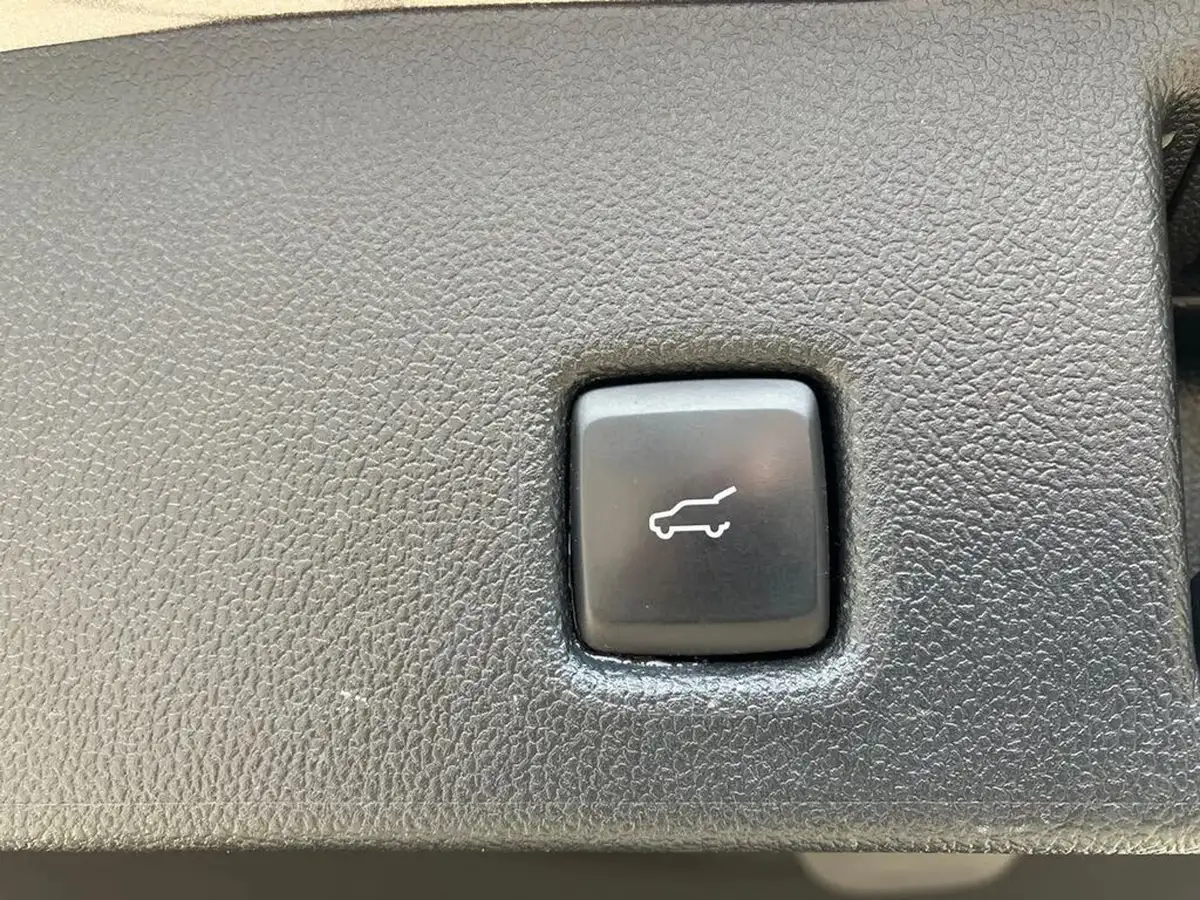 2022-ford-kuga-big-25