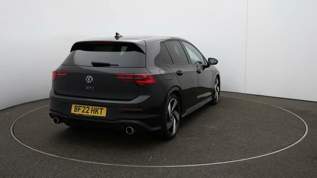 2022-volkswagen-golf-20-tsi-gti-dsg-big-47