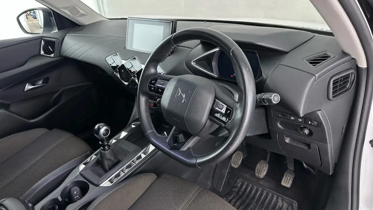 2022-ds-ds-3-crossback-12-puretech-bastille-101ps-big-8