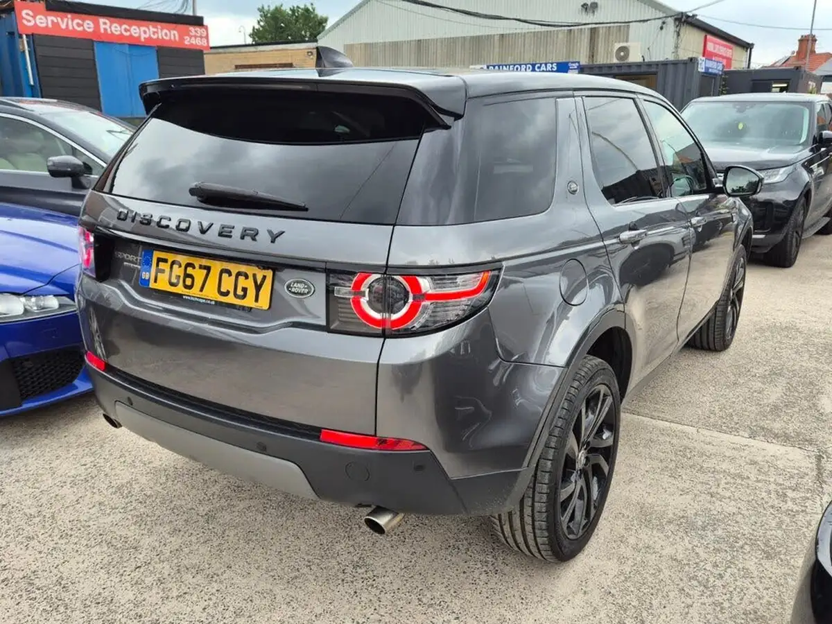 2017-land-rover-discovery-sport-20sd4-hse-black-big-4