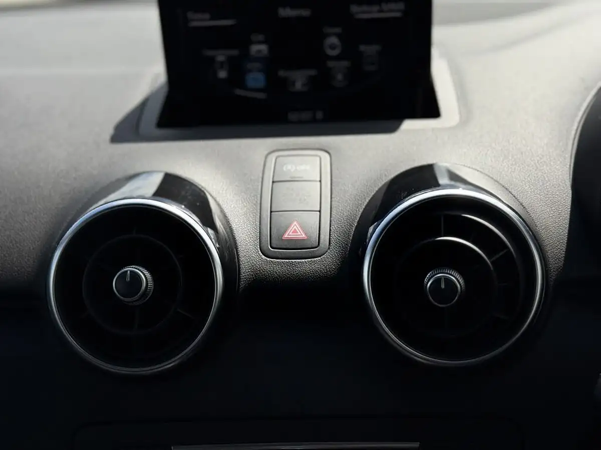 2015-audi-a1-16tdi-s-line-hatchback-3d-big-37