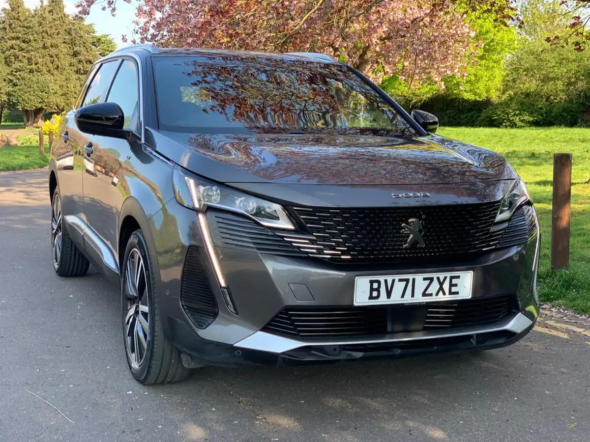 2021-peugeot-5008-suv-12-puretech-gt-premium-big-0
