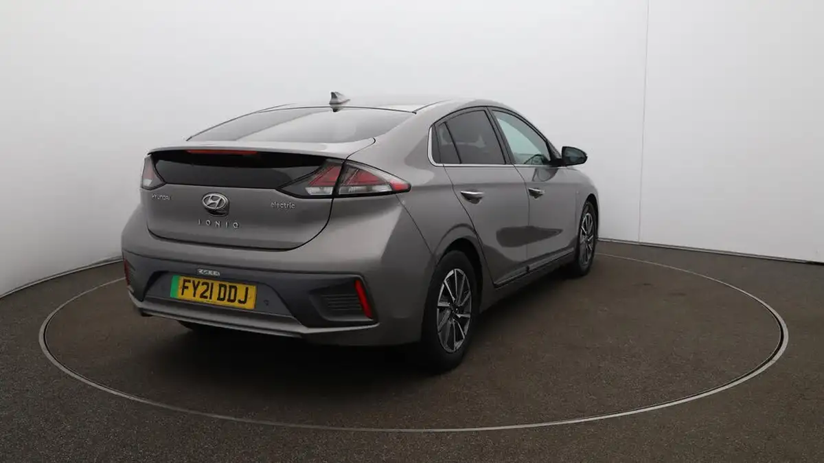 2021-hyundai-ioniq-e-premium-se-electric-100kw-big-55
