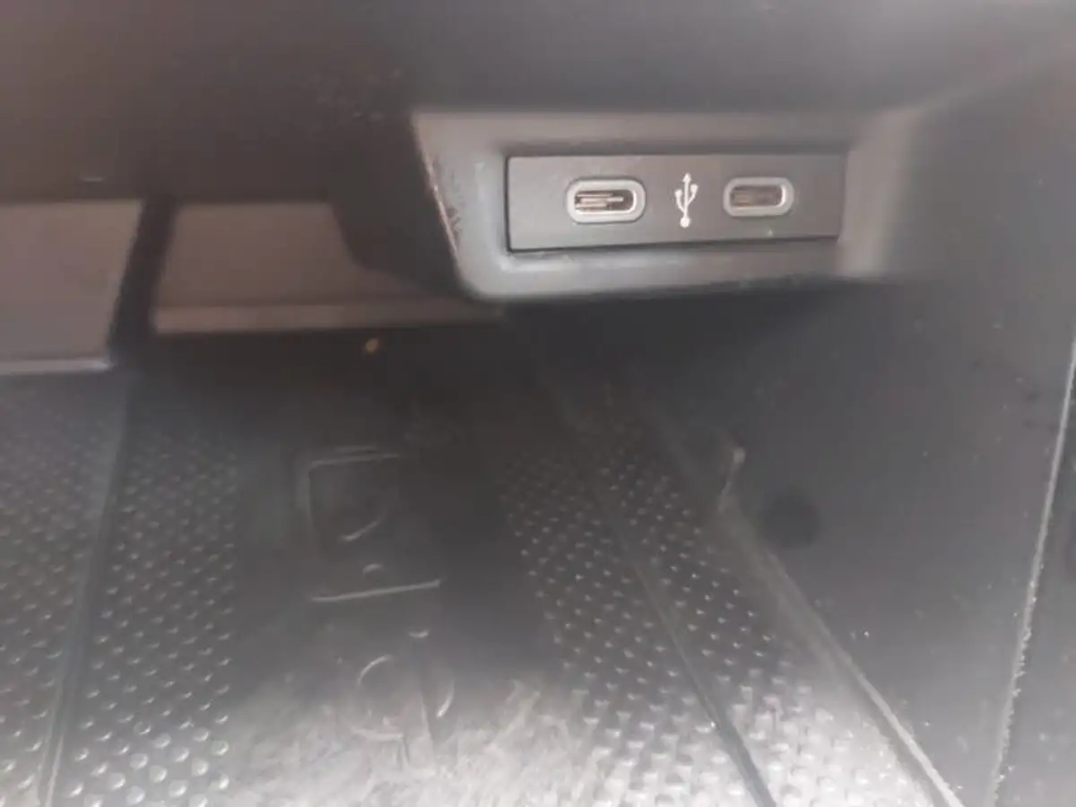 2024-volkswagen-taigo-10-tsi-style-110ps-big-12