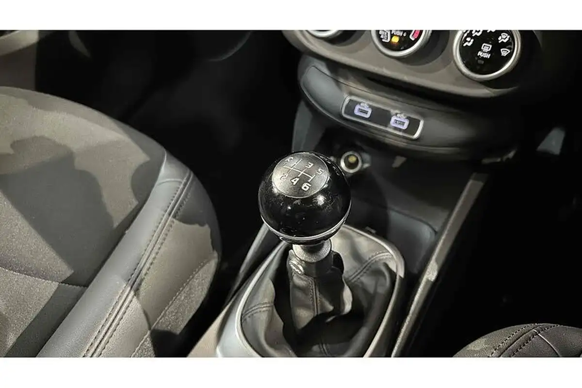 2021-fiat-500x-10-firefly-turbo-connect-big-39