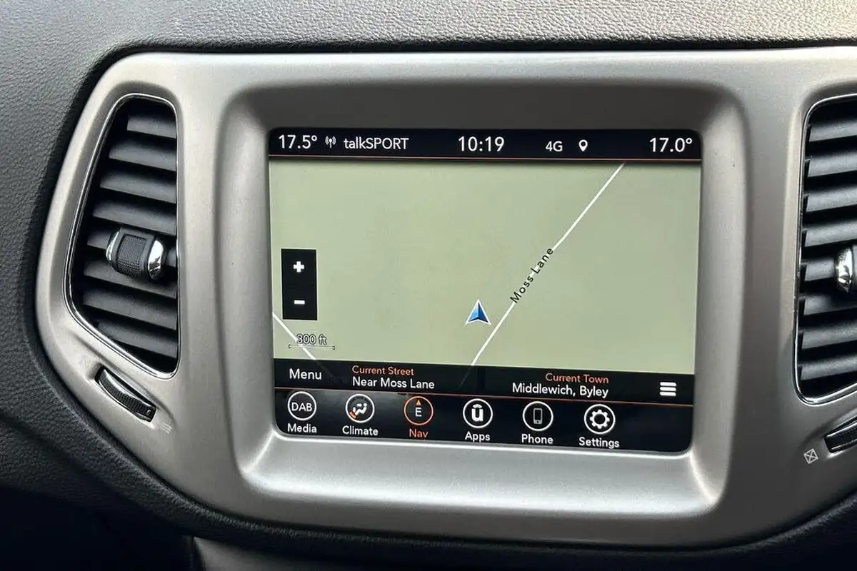 2021-jeep-compass-14-multiair-ii-longitude-168bhp-4x4-auto-big-10
