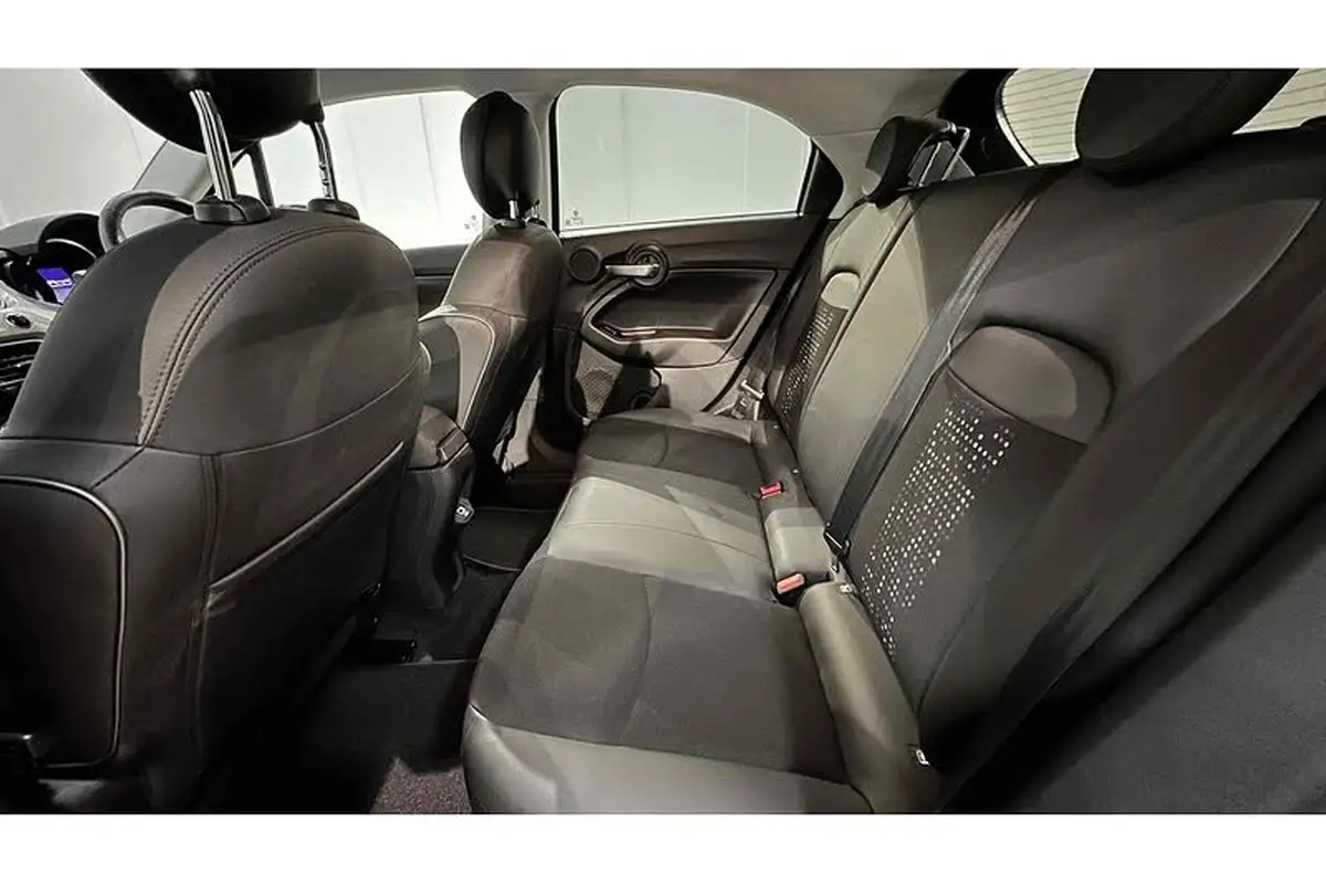 2021-fiat-500x-10-firefly-turbo-connect-big-17