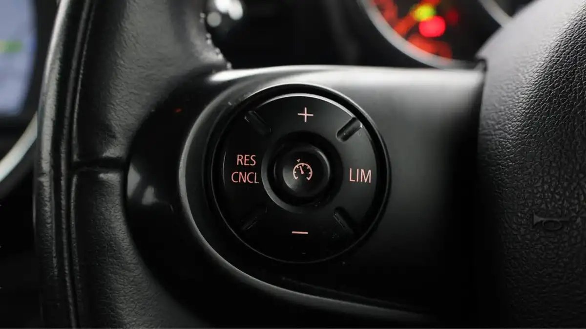 2019-mini-clubman-15-cooper-classic-134bhp-auto-big-22
